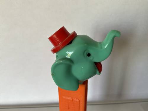 PEZ - Circus - Big Top Elephant (Flat Hat) - Green/Red/Red