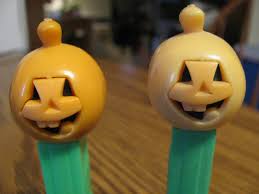 PEZ - Halloween - Pumpkin - Dark Orange Face - A