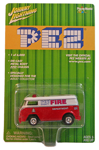 PEZ - Johnny Lightning - Fire Van