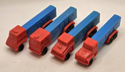 PEZ - Trucks - Series D - Cab #R1 - Red Cab - B