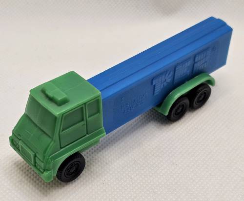 PEZ - Trucks - Series D - Cab #R3 - Green Cab - B