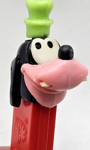 PEZ - Disney Classic - Goofy - Pink Face, Green Hat - D