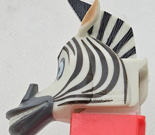 PEZ - Madagascar - Marty - Small Pupils, Dark Grey Snout, painted ears
