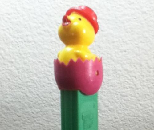 PEZ - Easter - Chick with Hat - Red Hat, Lavender Eggshell - C