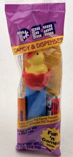 PEZ - Easter - Chick with Hat - Red Eggshell - D