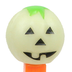 PEZ - Halloween - Glow-in-the-Dark - Pumpkin - Glowing - C