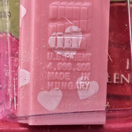 PEZ - Hearts - Valentine - Dream - Nonitalic Black on Crystal Pink