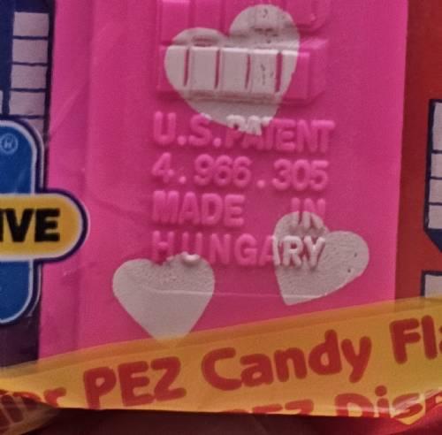 PEZ - Hearts - Valentine - Dream - Italic Black on Hot Pink