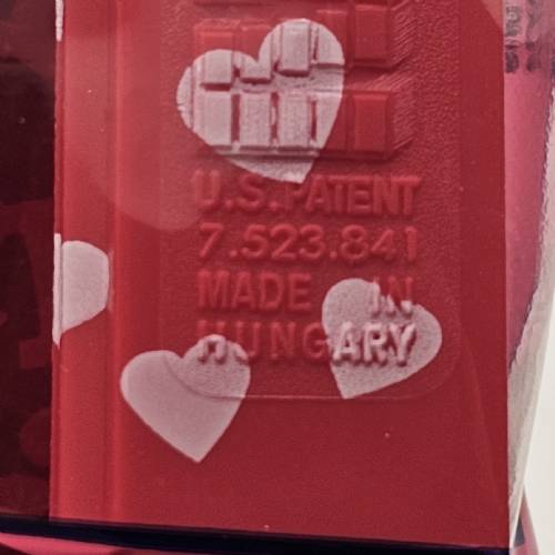 PEZ - Valentine - I ♥ U - Nonitalic Black on Crystal Red