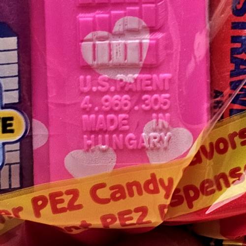PEZ - Hearts - Valentine - I Choose U - Italic Black on Hot Pink