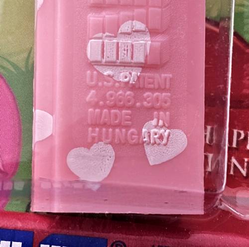 PEZ - Hearts - Valentine - Smile - Nonitalic Black on Crystal Pink