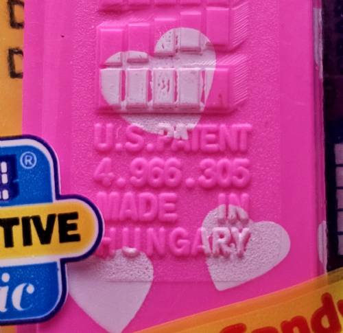 PEZ - Hearts - Valentine - UR Special - Italic Black on Hot Pink