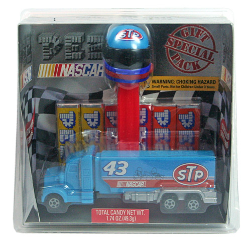 PEZ - Nascar - Gift Packs - Richard Petty / STP Hauler