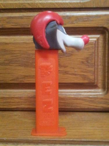 PEZ - Olympics - Vucko Wolf with Helmet - Gray Head, Red Helmet