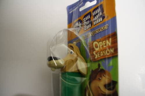 PEZ - Animated Movies and Series - Open Season - Elliot