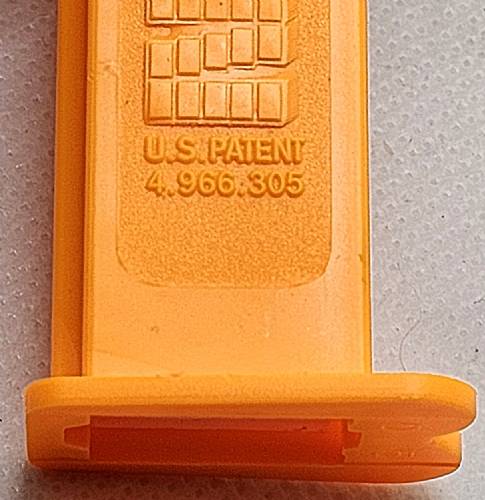 PEZ - Crystal Collection - Crocodile - Green Crystal Head