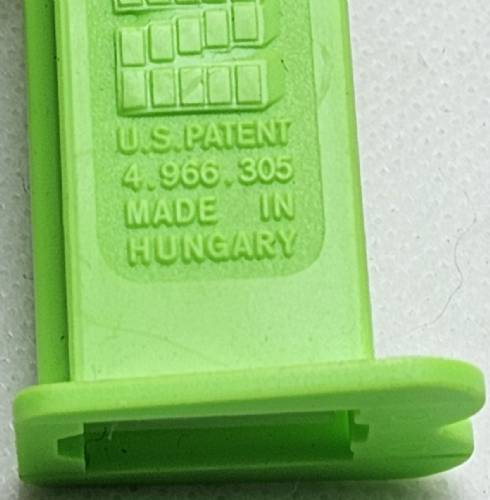 PEZ - Crystal Collection - Elephant - Yellow Crystal Head