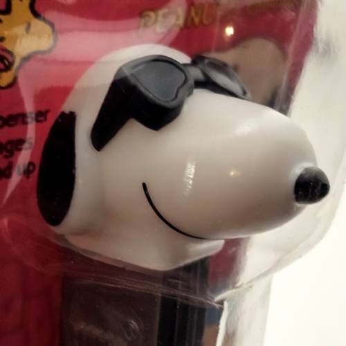 PEZ - Snoopy and the Peanuts Gang - Series B - Joe Cool