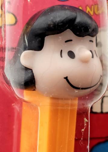 PEZ - Snoopy and the Peanuts Gang - Series B - Lucy - B