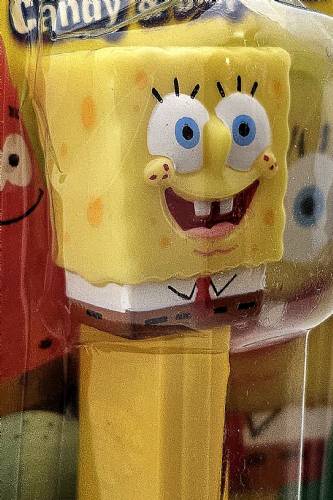 PEZ - SpongeBob SquarePants - SpongeBob in Shirt - yellow head, full shirt - A