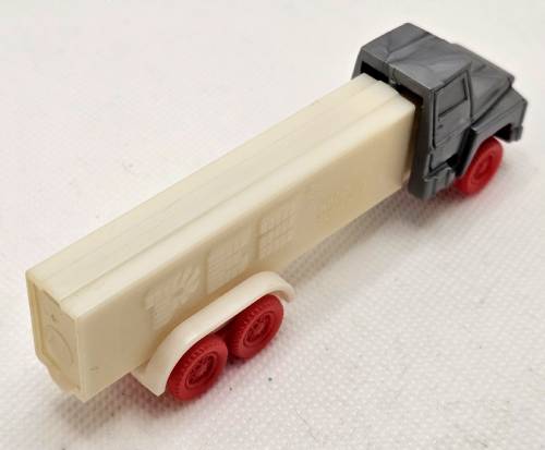 PEZ - Trucks - Misfits - Cab #R1 - Silver Cab, Red Wheels - B