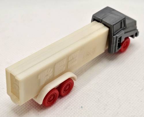 PEZ - Trucks - Misfits - Cab #R2 - Silver Cab, Red Wheels - B