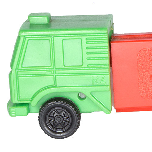 PEZ - Trucks - Series CR - Cab #R4 - Green Cab - A