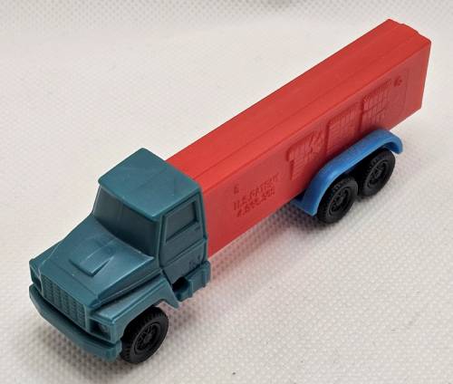 PEZ - Trucks - Series D - Cab #R1 - Blue Cab - B