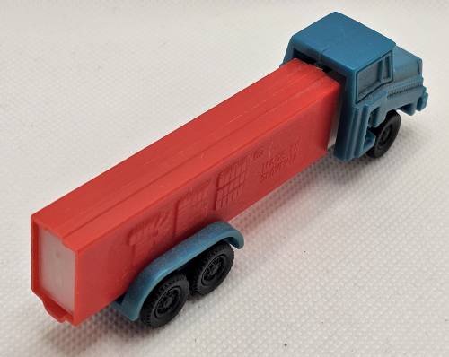 PEZ - Trucks - Series D - Cab #R2 - Blue Cab - B