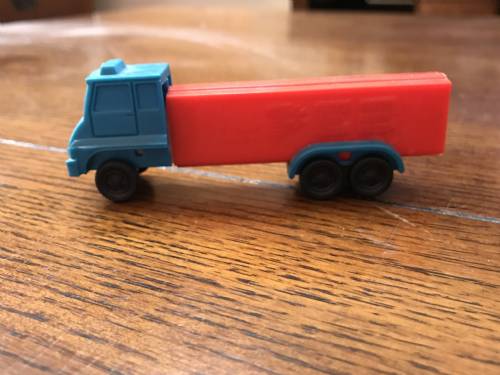 PEZ - Trucks - Series D - Cab #R3 - Blue Cab - B