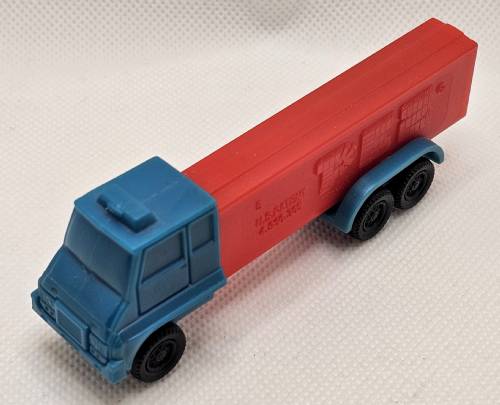 PEZ - Trucks - Series D - Cab #R3 - Blue Cab - B