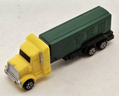 PEZ - Trucks - Series E - Truck - Yellow cab, green trailer