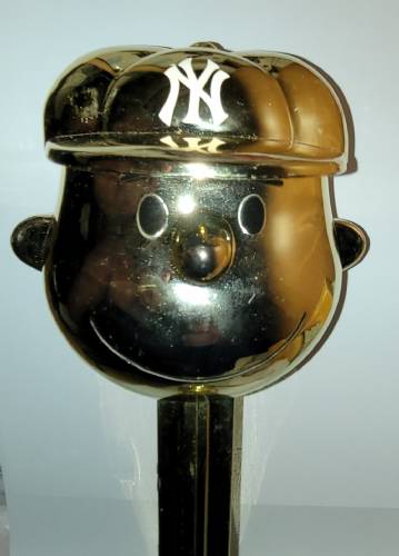 PEZ - Giant PEZ - Peanuts - MLB Charlie Brown - New York Yankees