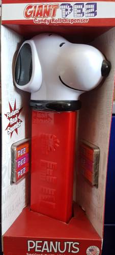 PEZ - Giant PEZ - Peanuts - Snoopy - with black collar