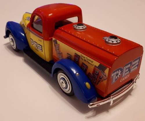 PEZ - Miscellaneous (Non-Dispenser) - 1940 Ford Truck