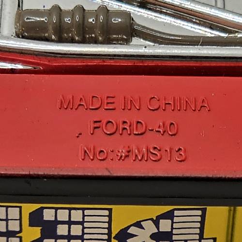 PEZ - Miscellaneous (Non-Dispenser) - 1940 Ford Truck