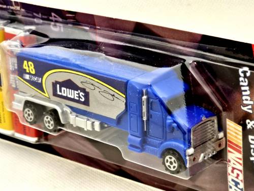 PEZ - Nascar - Haulers - Lowe's