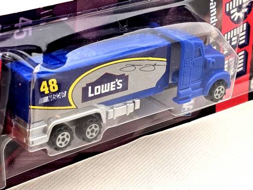 PEZ - Nascar - Haulers - Lowe's