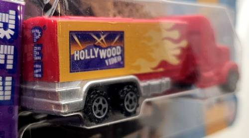 PEZ - Advertising Hollywood Video - Truck - Red cab