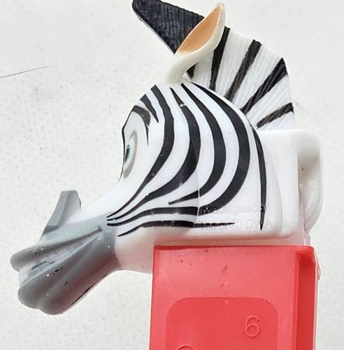 PEZ - Madagascar - Marty - Small Pupils, Light Grey Snout, painted ears