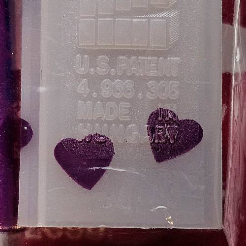 PEZ - Hearts - Valentine - Smile - Italic White on Dark Purple