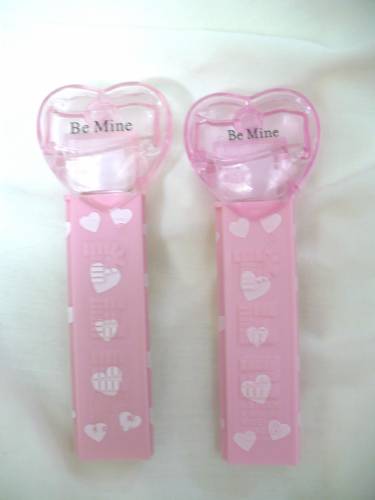 PEZ - Valentine - 2009 short - Be Mine - Nonitalic Black on Crystal Pink (c) 2008