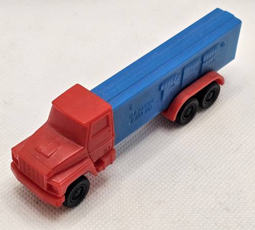 PEZ - Trucks - Series D - Cab #R1 - Red Cab - B