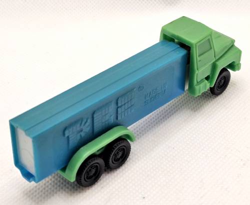 PEZ - Trucks - Series D - Cab #R1 - Green Cab - B