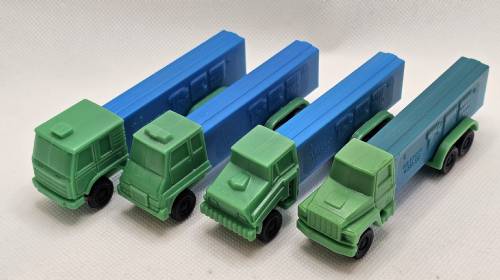 PEZ - Trucks - Series D - Cab #R3 - Green Cab - B