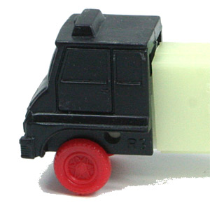 PEZ - Trucks - Misfits - Cab #R3 - Black Cab, Red Wheels - B