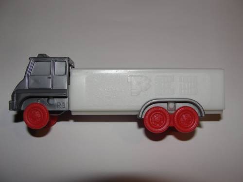 PEZ - Misfits - Joe's trucks - Cab #R3 - Silver Cab, Red Wheels - B