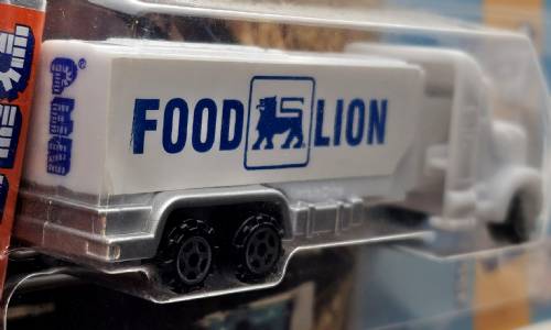 PEZ - Trucks - Advertising Trucks - Food Lion - Truck - White cab