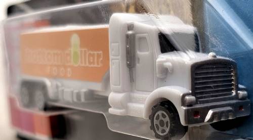 PEZ - Advertising Bottom Dollar - Truck - White cab