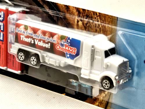 PEZ - Advertising Price Chopper - Truck - White cab